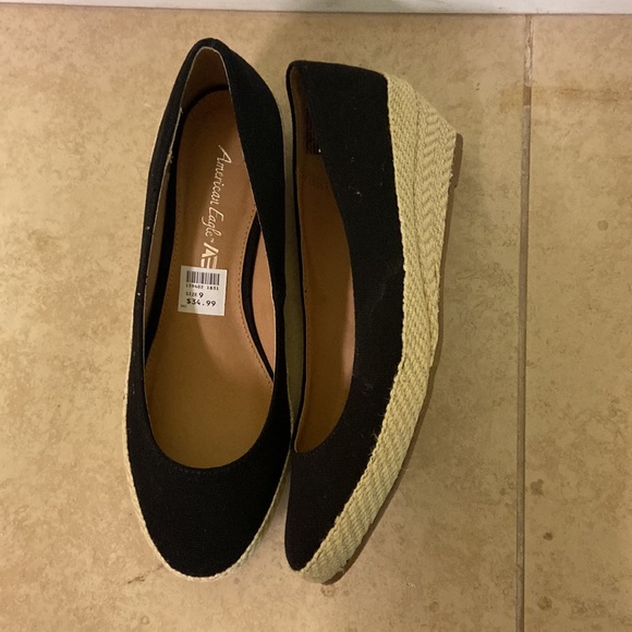 American eagle block heels. - Picture 5 of 6
